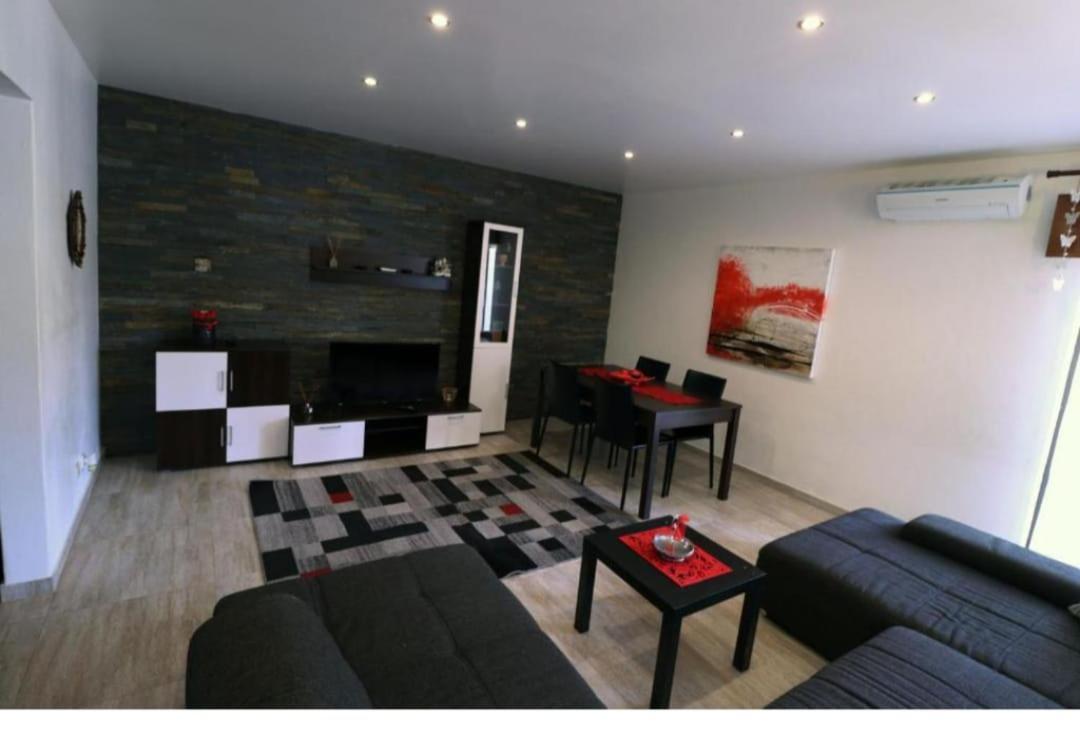 Apartamento Carmix ปอร์ติเมา ภายนอก รูปภาพ